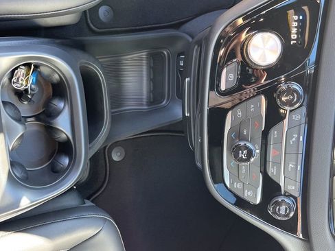 New 2026 Chrysler Voyager LX image 10