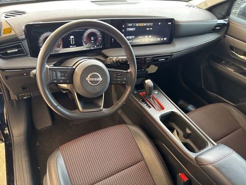 Used 2025 Nissan Kicks SR image 9