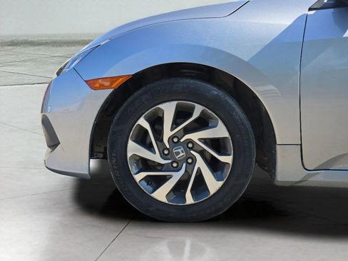 Used 2018 Honda Civic EX image 17