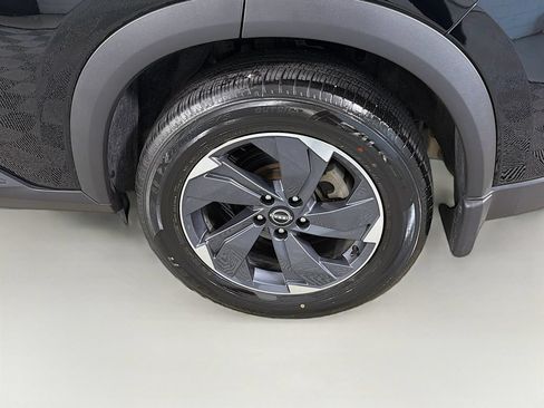 Used 2024 Nissan Rogue SV w/ SV Premium Package FWD image 33