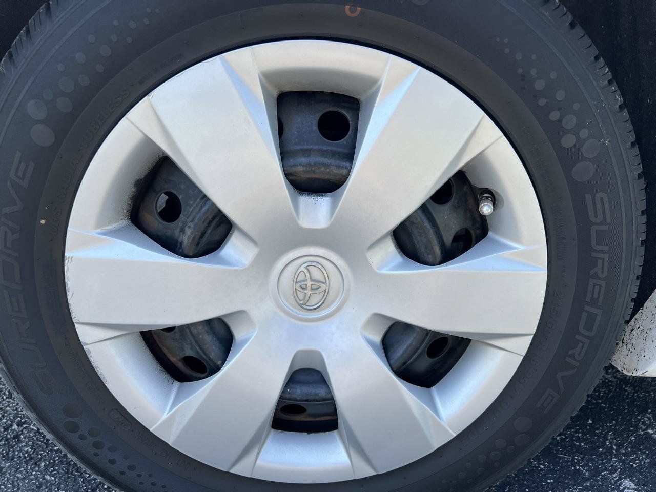 Used 2009 Toyota Camry FWD image 16