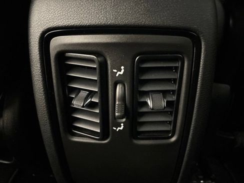 Used 2024 Dodge Durango GT w/ Blacktop Package AWD/4WD image 32