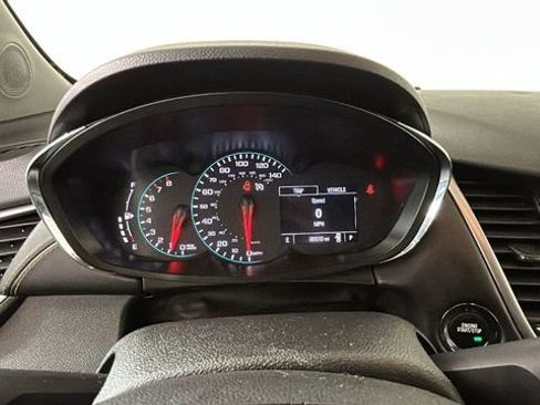 Used 2019 Chevrolet Trax LT w/ LT Convenience Package FWD image 18