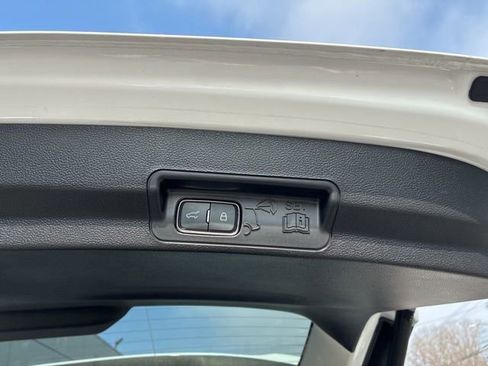 Certified 2025 Ford Explorer Active image 9