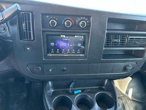 Used 2012 Chevrolet Express 2500 image 20