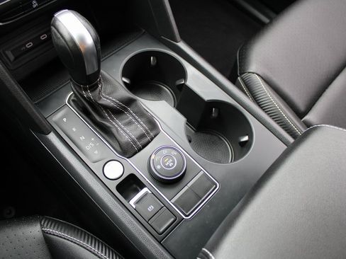 Certified 2023 Volkswagen Atlas Cross Sport SE image 20