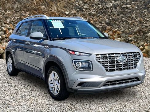 Used 2020 Hyundai Venue SEL image 9