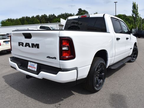 New 2026 RAM 1500 Express AWD/4WD image 9