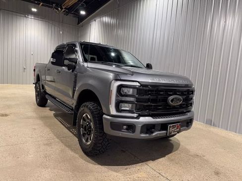 Used 2024 Ford F350 Lariat w/ Lariat Ultimate Package AWD/4WD image 4