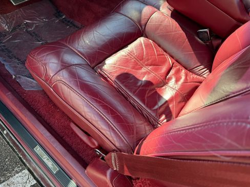 Used 1991 Cadillac De Ville Coupe image 29