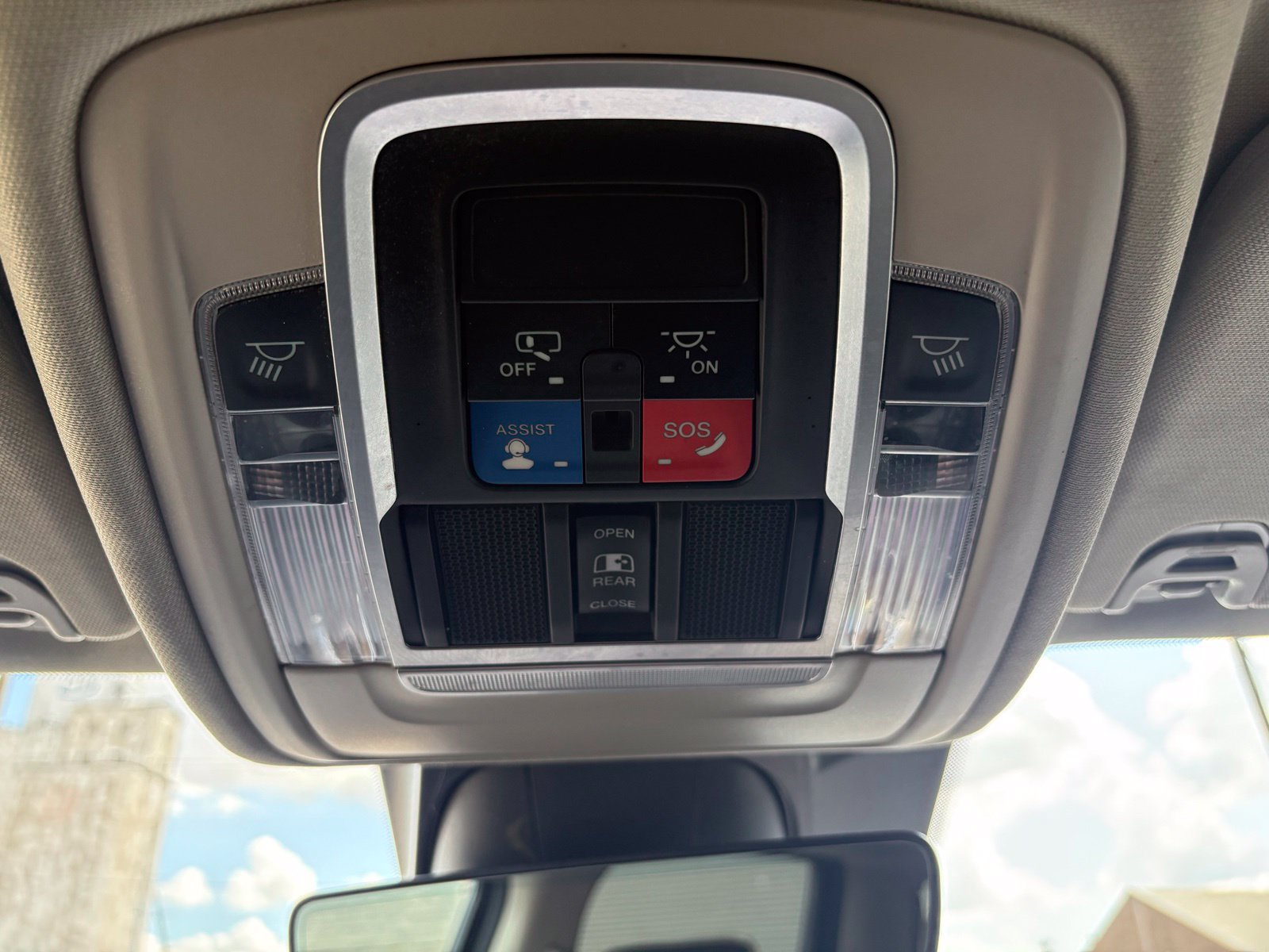 Used 2022 RAM 1500 Laramie AWD/4WD image 41