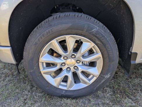 Used 2022 Chevrolet Silverado 1500 Custom image 11