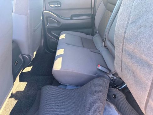 Certified 2025 Nissan Frontier SV RWD image 17
