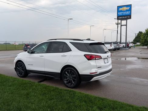 Used 2023 Chevrolet Equinox RS w/ RS Leather Package FWD image 10