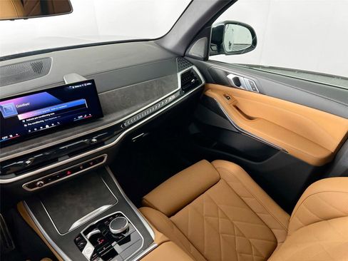 Used 2024 BMW X5 sDrive40i w/ M Sport Package image 21