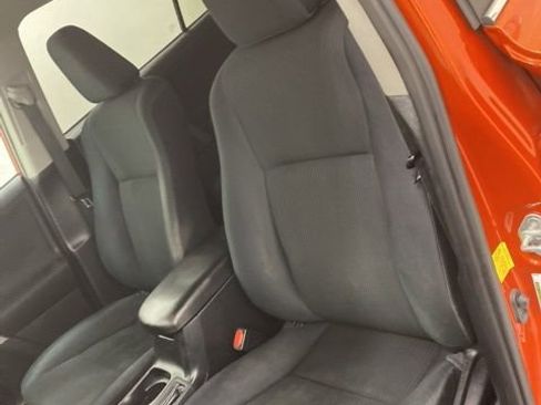 Used 2015 Toyota RAV4 LE FWD image 12