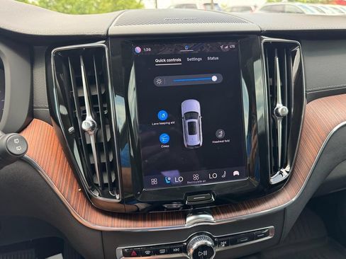 Certified 2023 Volvo XC60 T8 Ultimate w/ Climate Package AWD/4WD image 19
