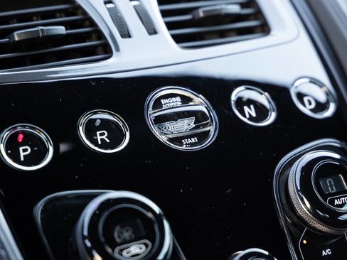 Used 2014 Aston Martin Vanquish Coupe image 72