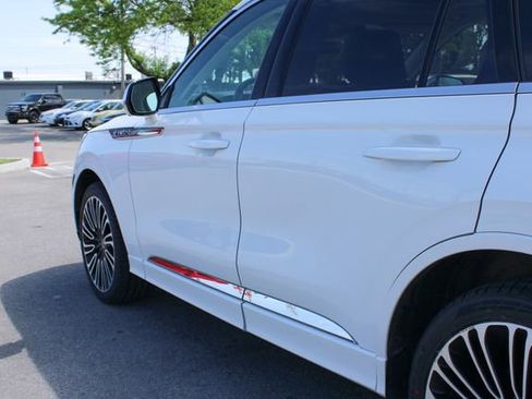 Used 2021 Lincoln Aviator Black Label w/ Dynamic Handling Package AWD/4WD image 46