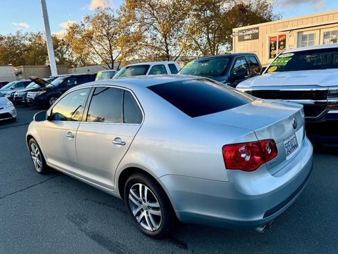 Used 2005 Volkswagen Jetta 2.5 image 5