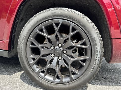 Certified 2025 Jeep Grand Cherokee L Summit AWD/4WD image 25