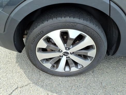 Certified 2022 Kia Telluride S image 7