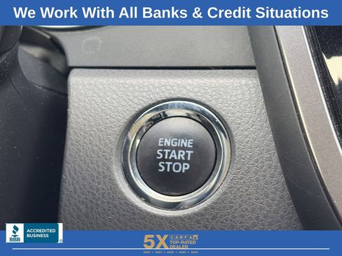 Used 2018 Toyota Camry SE w/ Convenience Package image 24