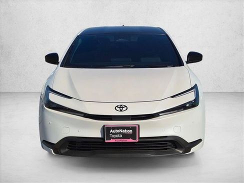 Used 2021 Toyota Prius Prime Limited FWD image 2