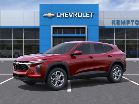 New 2026 Chevrolet Trax LS w/ LS Convenience Package FWD image 2