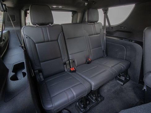 Used 2021 Chevrolet Suburban RST w/ Luxury Package image 22