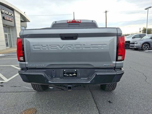 Used 2025 Chevrolet Colorado ZR2 w/ Technology Package image 5