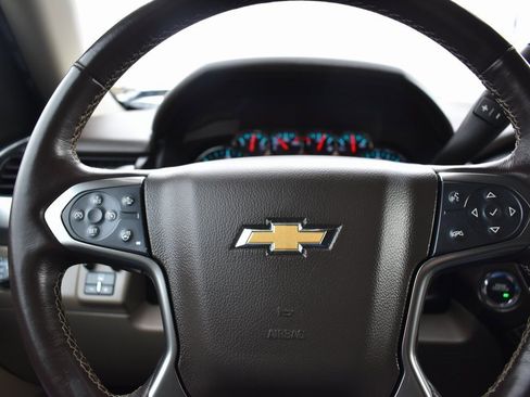 Used 2020 Chevrolet Suburban Premier image 17