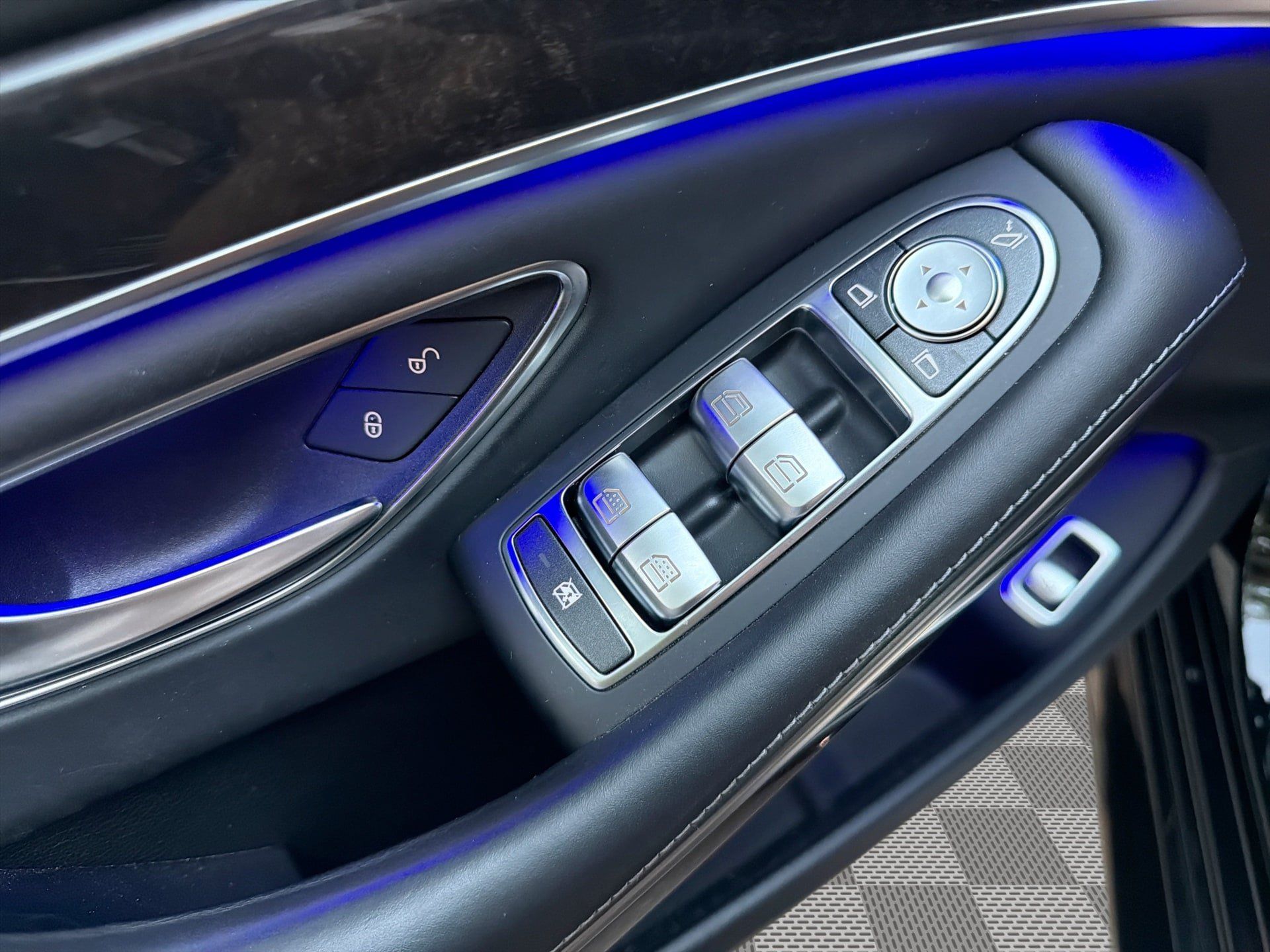 Used 2019 Mercedes-Benz S 560 Sedan image 15