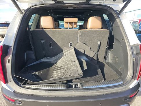 Used 2022 Kia Telluride SX w/ SX Prestige Package image 18