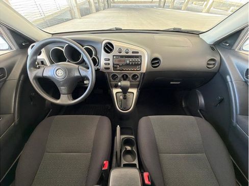 Used 2003 Toyota Matrix image 16