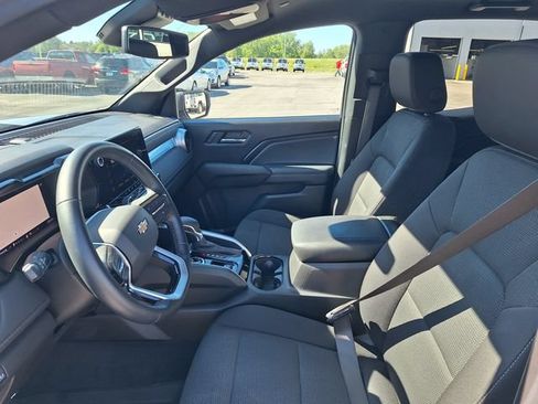 Used 2024 Chevrolet Colorado LT w/ LT Convenience Package II AWD/4WD image 11