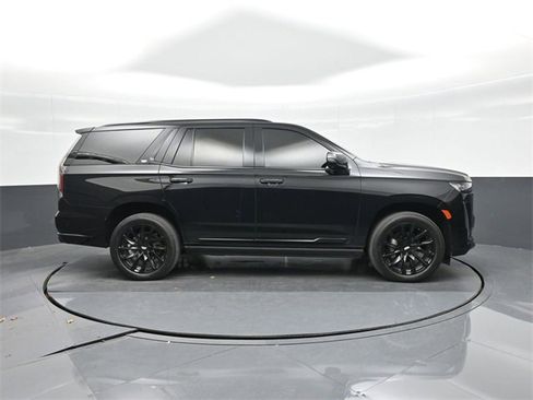 Used 2024 Cadillac Escalade Sport w/ LPO, ONYX Package image 16