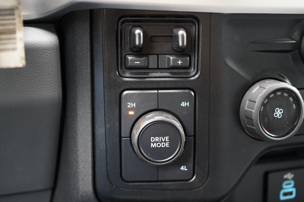 Used 2024 Ford F550 4x4 SuperCab Super Duty image 26