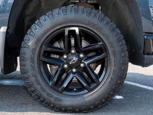 Used 2021 Chevrolet Silverado 1500 LT Trail Boss w/ Convenience Package II AWD/4WD image 34