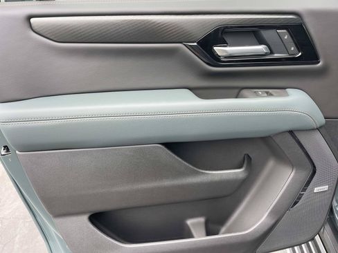 New 2026 GMC Yukon XL AT4 AWD/4WD image 23