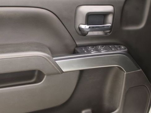 Used 2018 Chevrolet Silverado 1500 LT w/ All Star Edition image 17