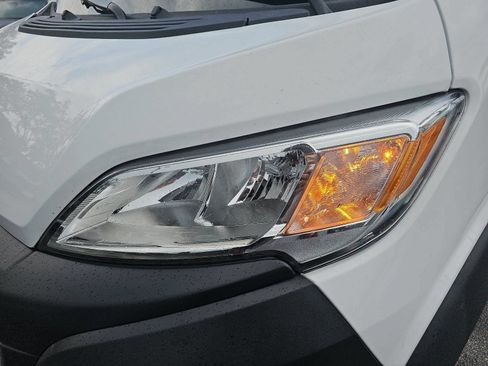 Used 2025 RAM ProMaster 2500 w/ Convenience Group FWD image 27