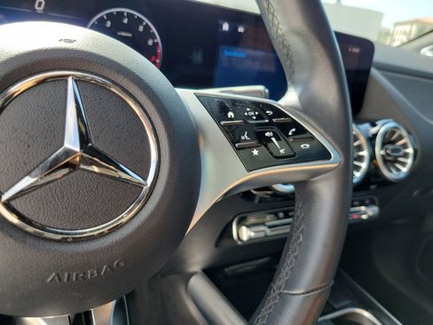 Certified 2025 Mercedes-Benz GLA 250 image 27
