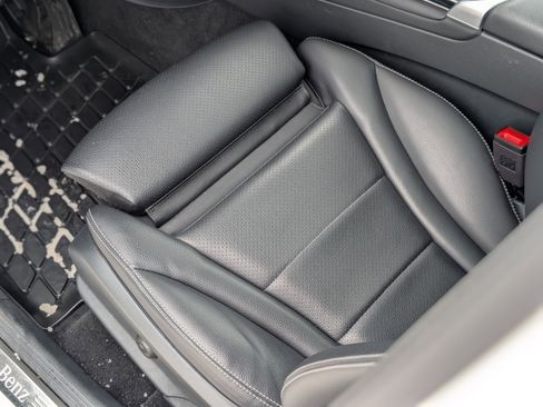 Used 2022 Mercedes-Benz GLC 300 4MATIC image 35