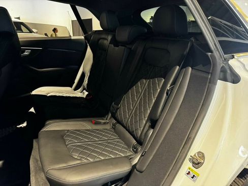 Used 2023 Audi SQ8 Premium Plus w/ Executive Package AWD/4WD image 19