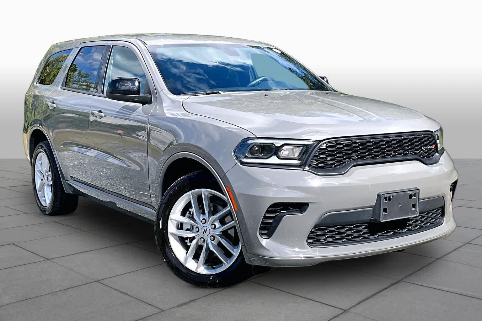 Used 2025 Dodge Durango GT AWD/4WD image 3