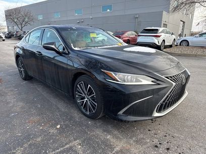 Used 2025 Lexus ES 300h w/ Premium Package