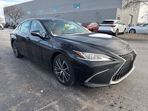 Used 2025 Lexus ES 300h w/ Premium Package image 1