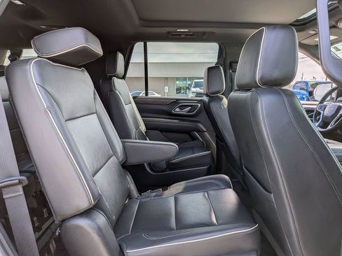 Used 2021 Chevrolet Tahoe Premier w/ Premium Package image 28