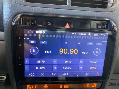 Used 2004 Porsche Cayenne S image 25